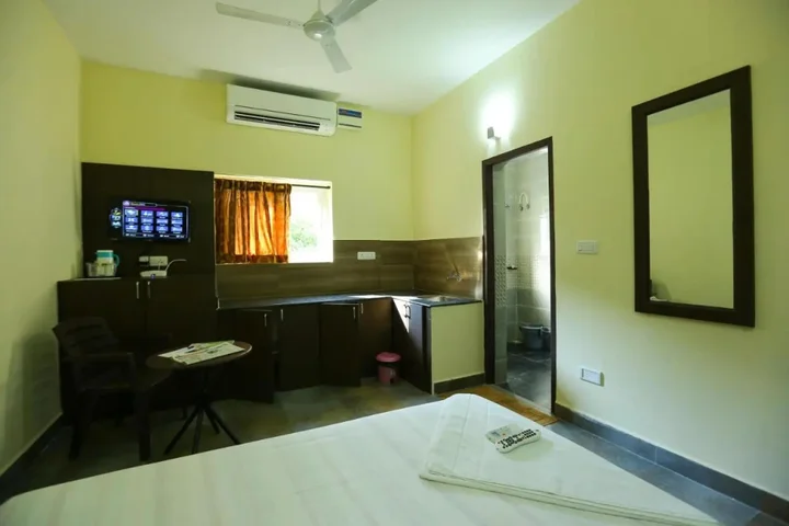 Ченнаи: Season 4 Residences -  Thiruvanmiyur