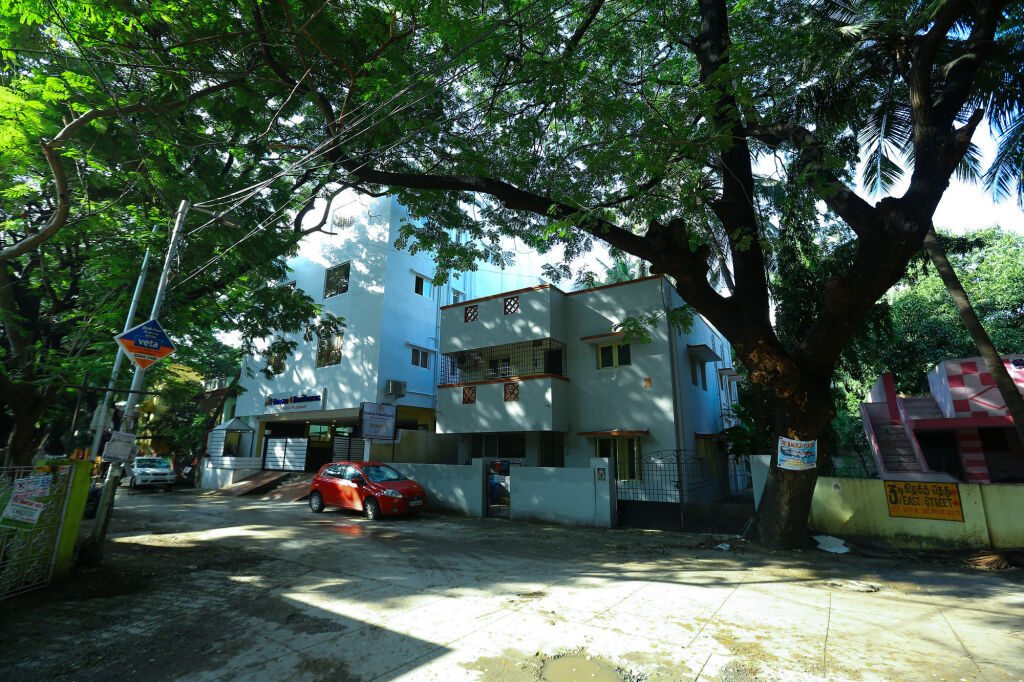 Ченнаи: Season 4 Residences -  Thiruvanmiyur