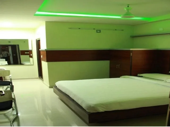 Висакхапатнам: Shubh Vaibhav Inn