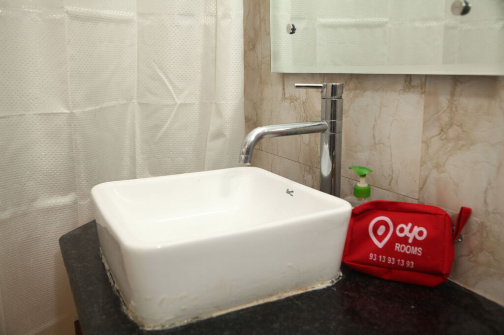 Гуруграм: OYO Rooms Sohna Road Extension