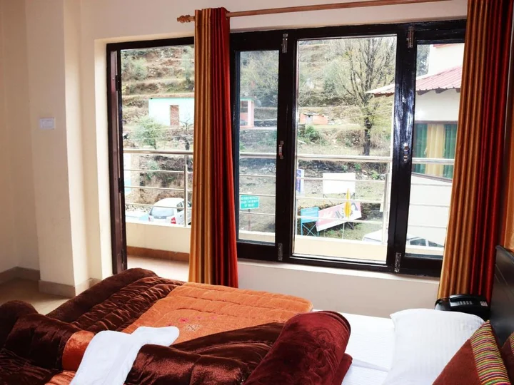 Сукха: Hotel Shivalik River Retreat
