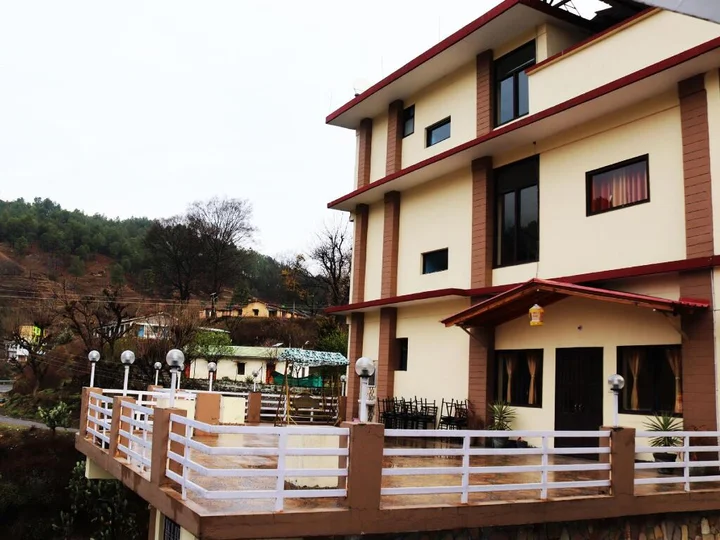 Сукха: Hotel Shivalik River Retreat