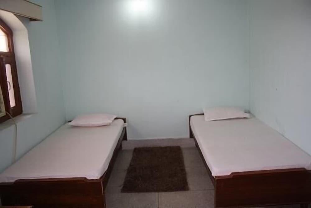 Бодх-Гая: Rainbow Guest House