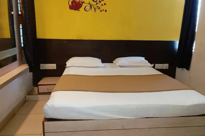 Пудучерри: Hotel Palanisamy - MG Road