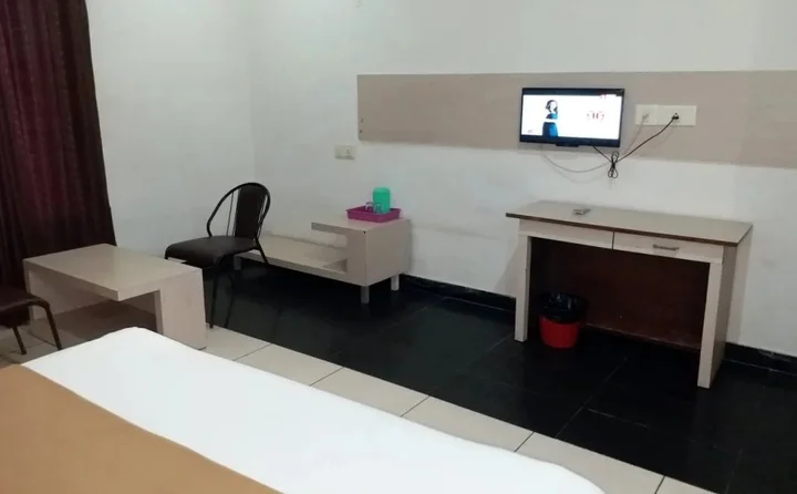Пудучерри: Hotel Palanisamy - MG Road