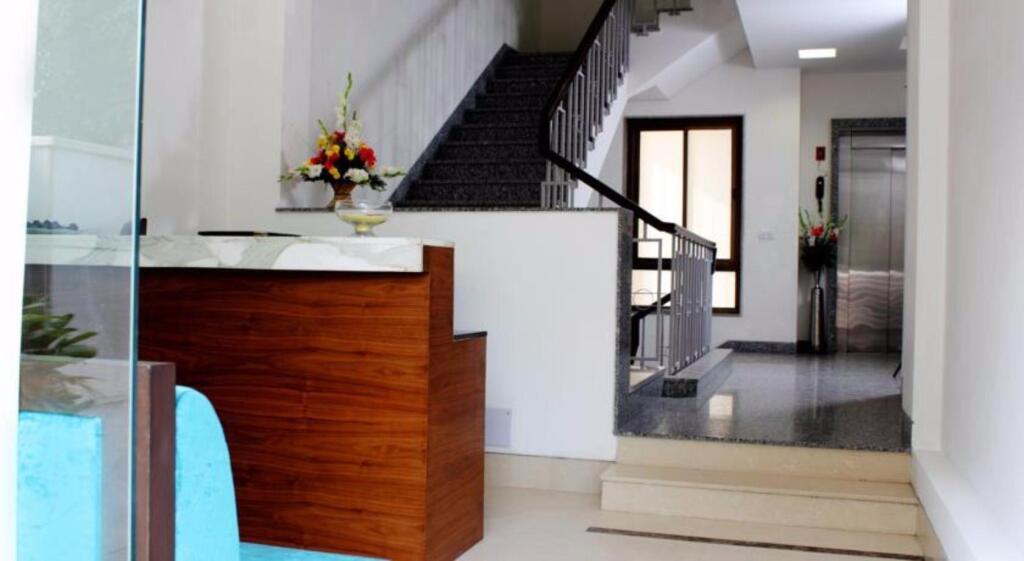 Гуруграм: Stately Suites MG Road