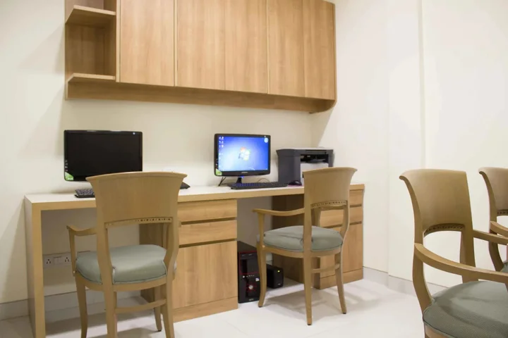 Гуруграм: Stately Suites MG Road