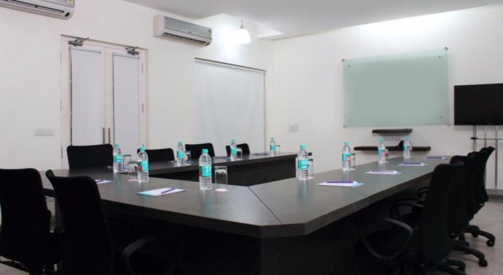 Гуруграм: Stately Suites MG Road