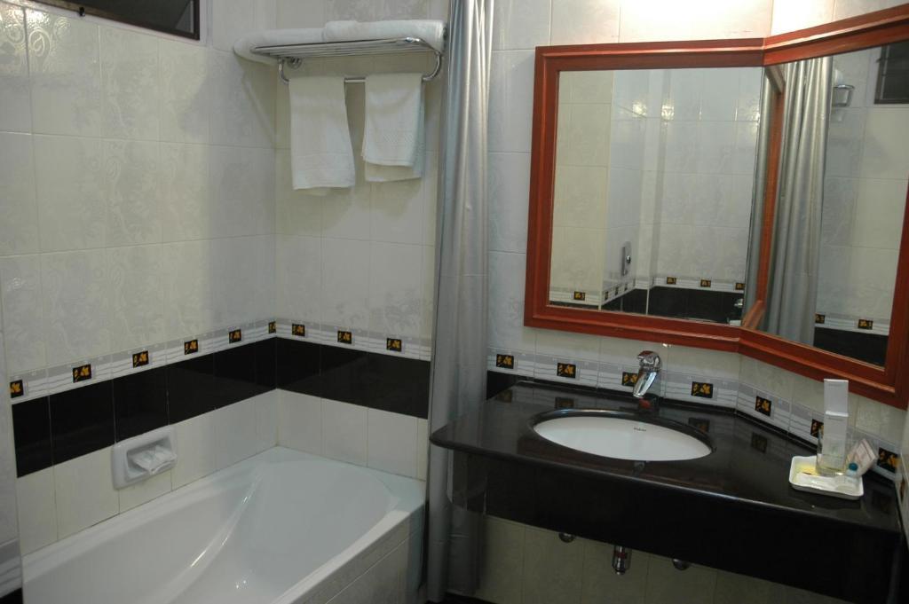 Солагампатти: Hotel Gnanam