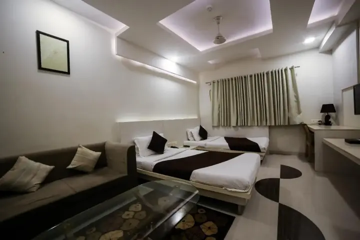 Индаур: Hotel Somdeep Palace