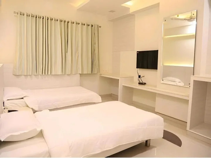 Индаур: Hotel Somdeep Palace