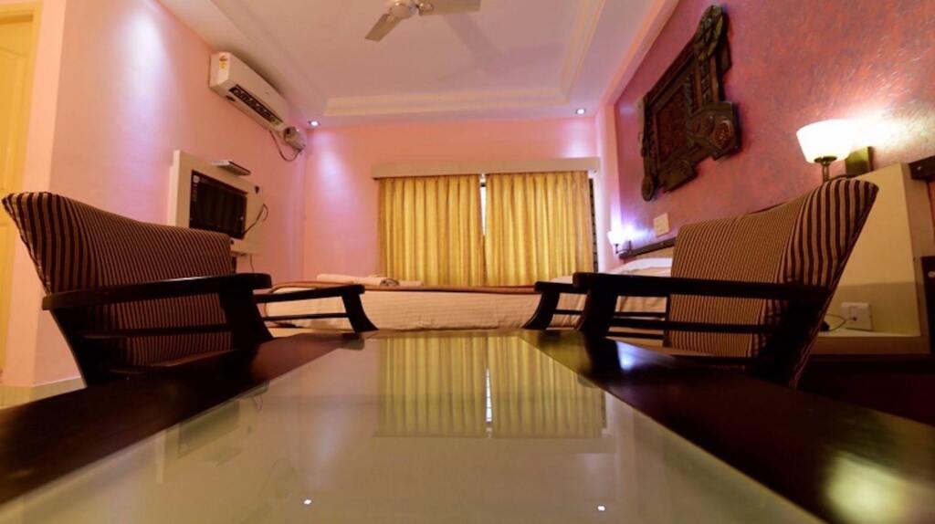 Манипал: Hotel Ashlesh