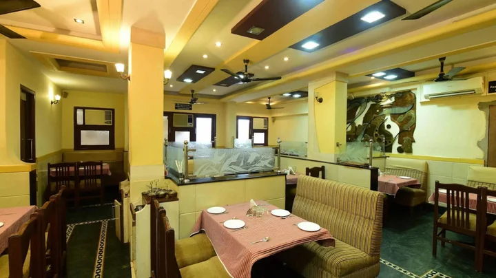 Манипал: Hotel Ashlesh