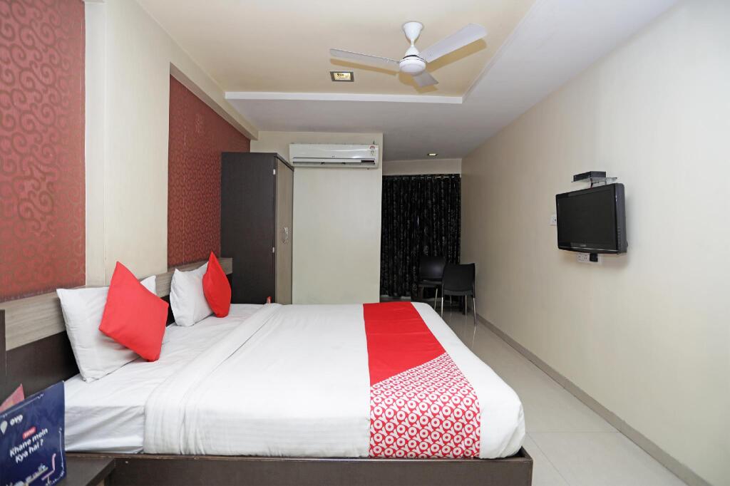 Пуна: Hotel Prince Regency