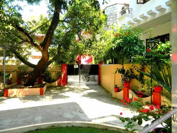 Коччи: Fort Garden Residency