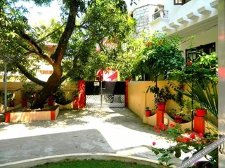 Коччи: Fort Garden Residency