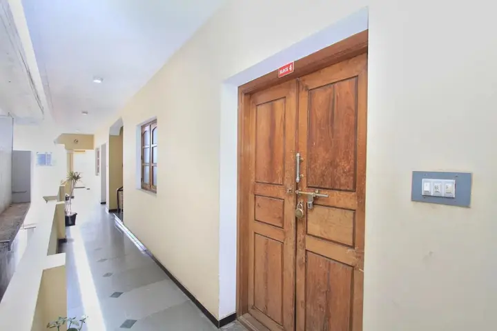 Ути: OYO 13597 Travel Stay Residency