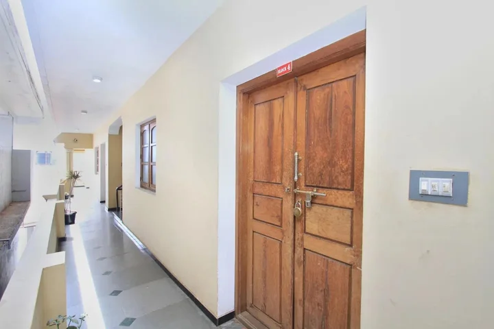 Ути: OYO 13597 Travel Stay Residency