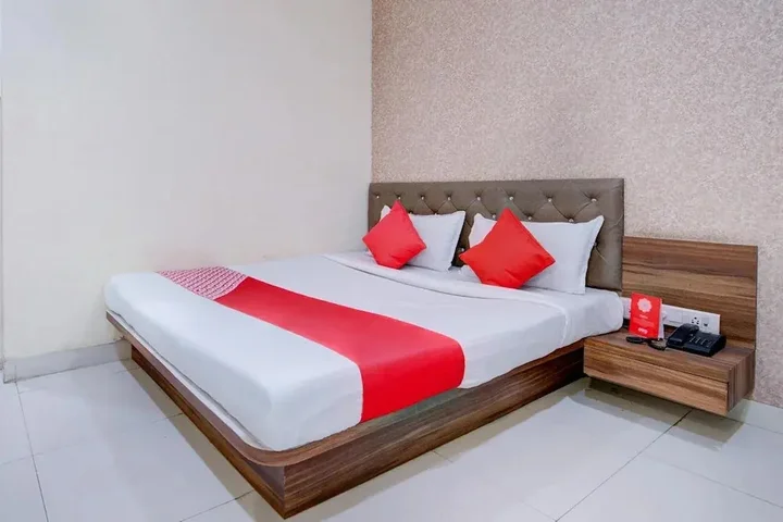 Пуна: Hotel Sargam
