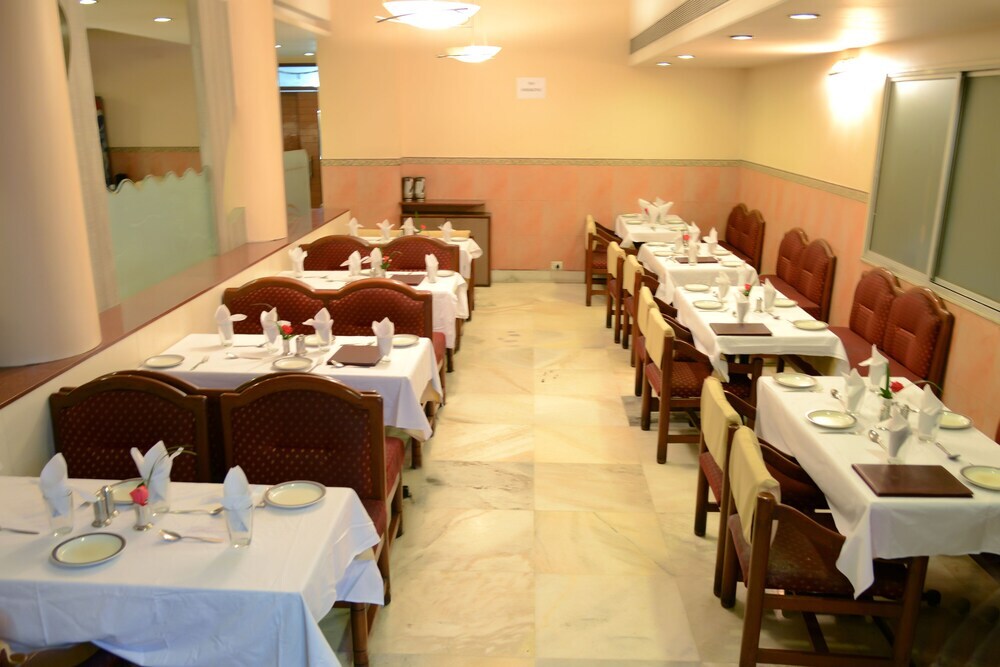 Пуна: Hotel Sargam