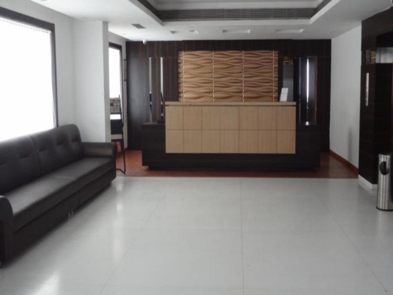 Крепость Jhansi: Hotel Sheela Shree Plaza
