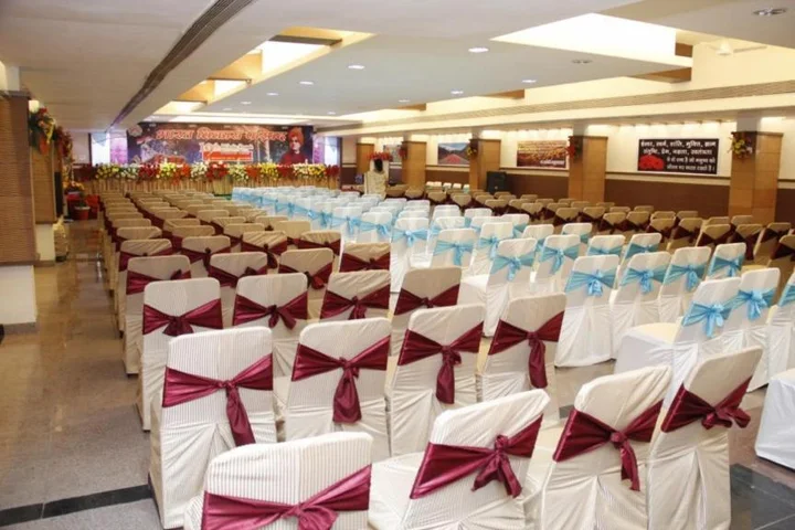 Крепость Jhansi: Hotel Sheela Shree Plaza