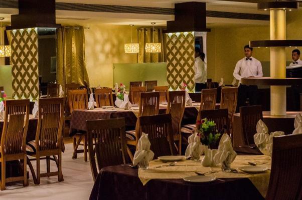 Крепость Jhansi: Hotel Sheela Shree Plaza
