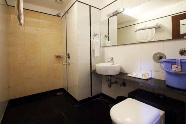 Крепость Jhansi: Hotel Sheela Shree Plaza