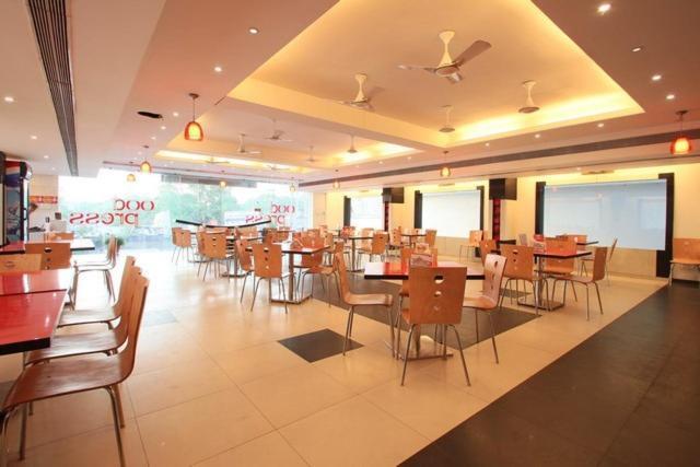 Крепость Jhansi: Hotel Sheela Shree Plaza