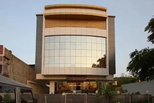 Крепость Jhansi: Hotel Sheela Shree Plaza