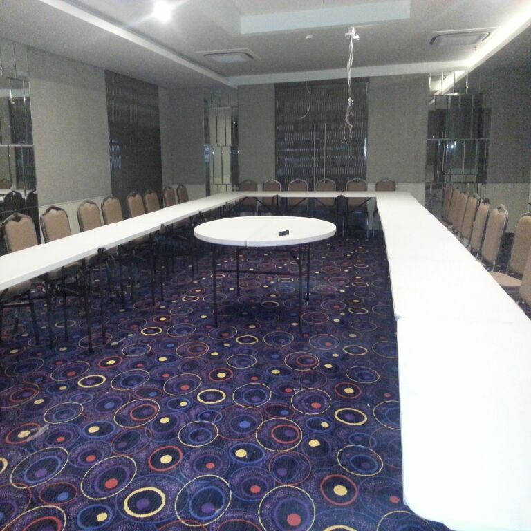 Гандидхам: Ambar Sarovar Portico