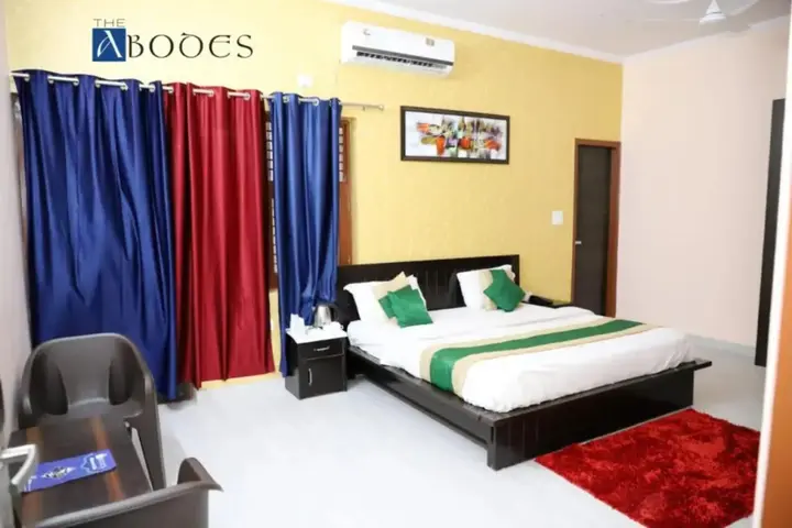 Большая Нойда: FabExpress Abodes House