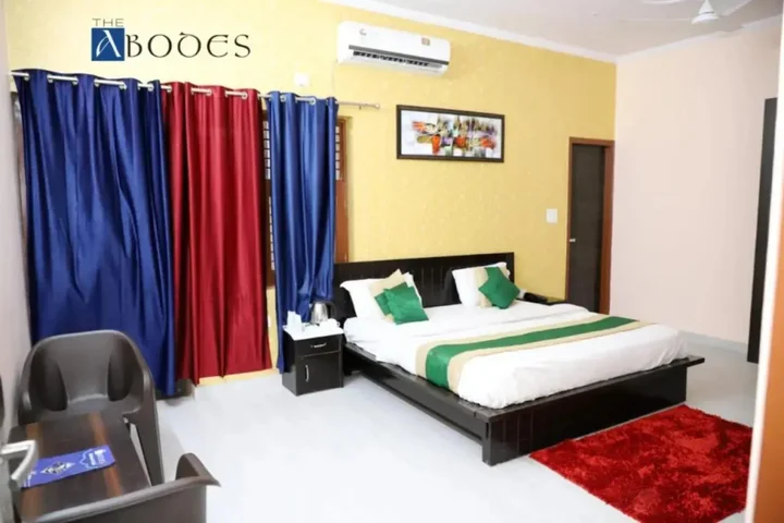 Большая Нойда: FabExpress Abodes House