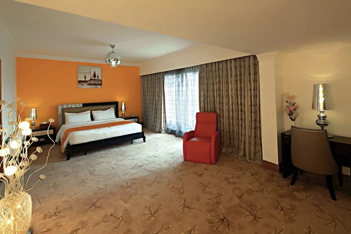 Мумбаи: Palms Hotel