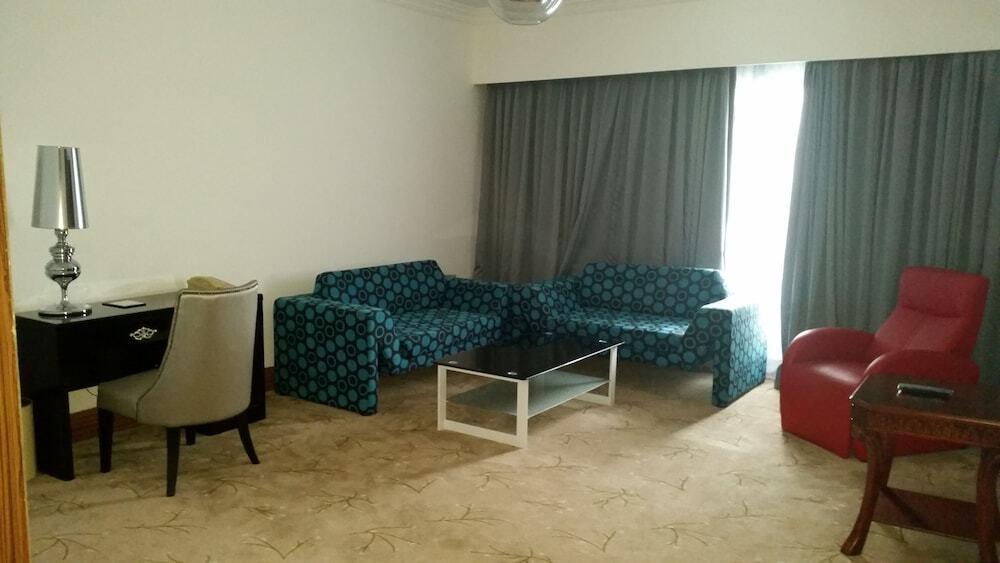 Мумбаи: Palms Hotel