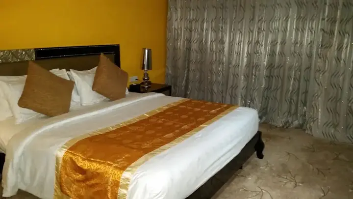 Мумбаи: Palms Hotel
