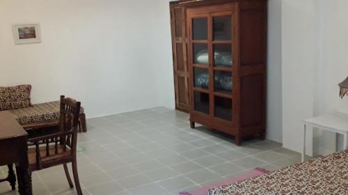 Калапет: R M Guest House