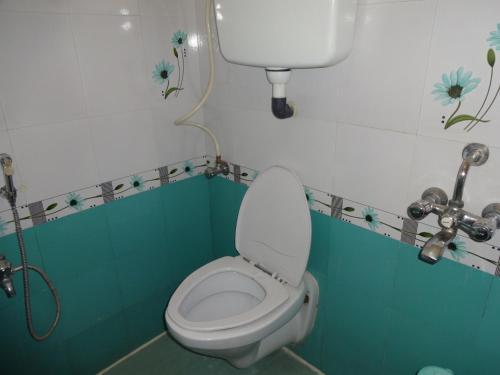 Калапет: R M Guest House