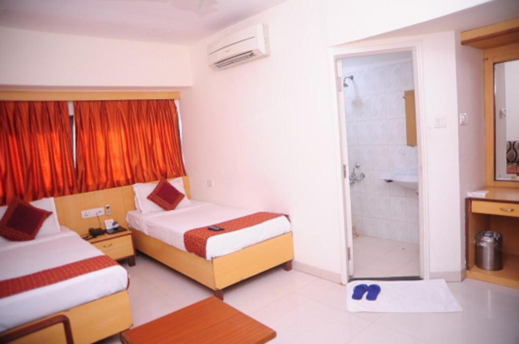 Индаур: Hotel Kalinga
