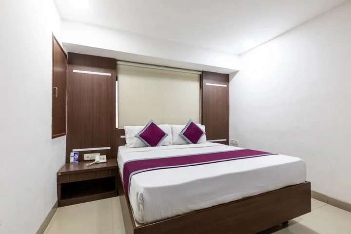 Индаур: Hotel Kalinga
