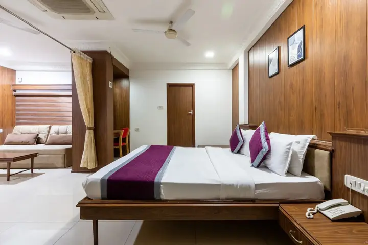 Индаур: Hotel Kalinga