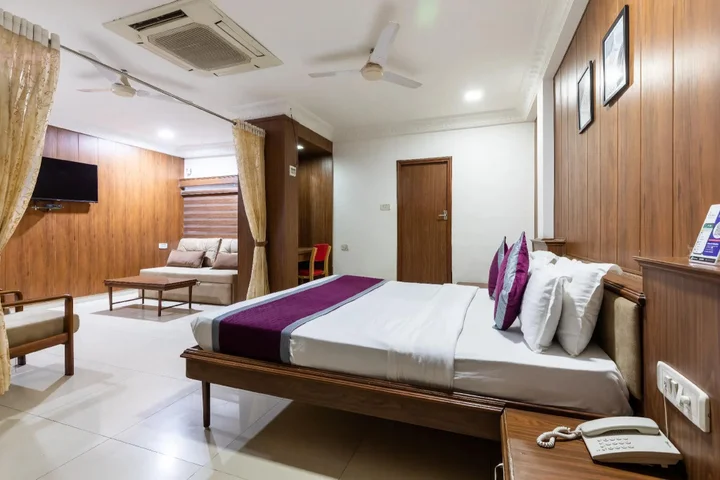 Индаур: Hotel Kalinga