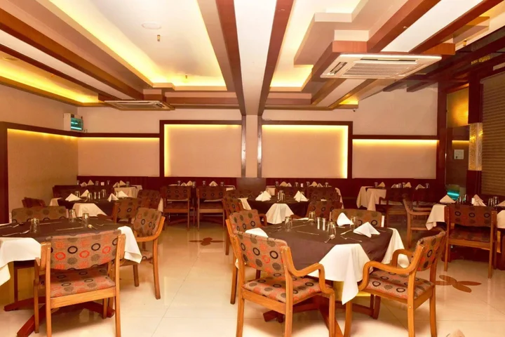 Индаур: FabHotel Amrit Residency