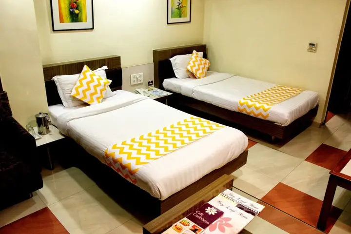 Индаур: FabHotel Amrit Residency