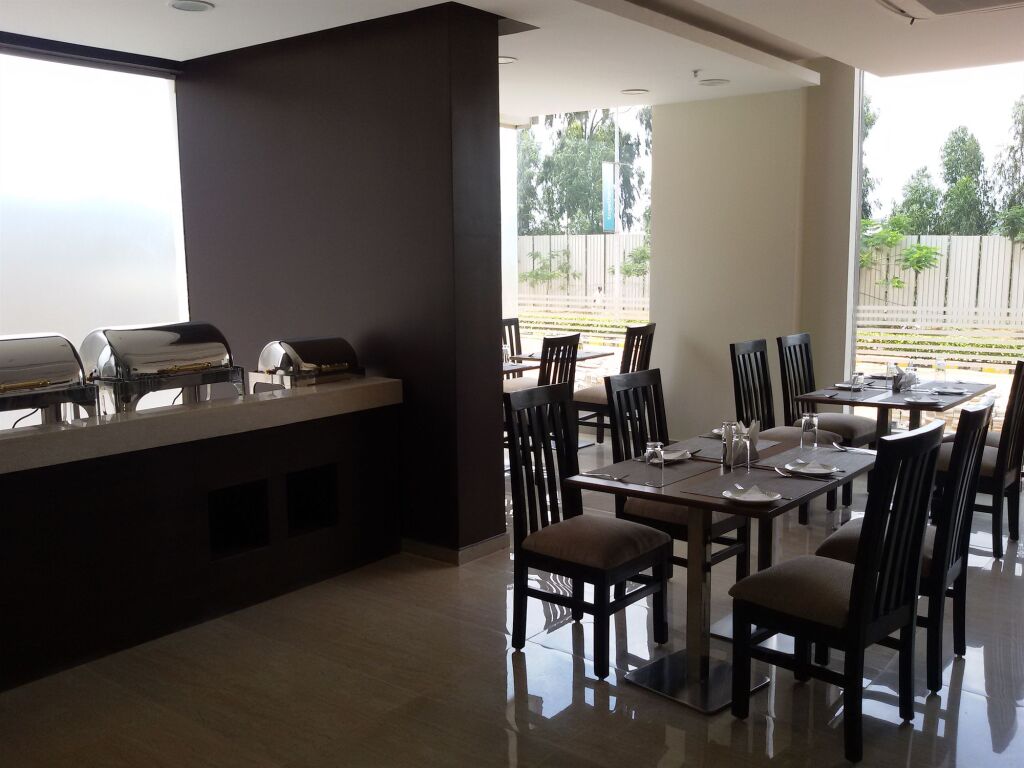 Бангалор: Starlit Suites