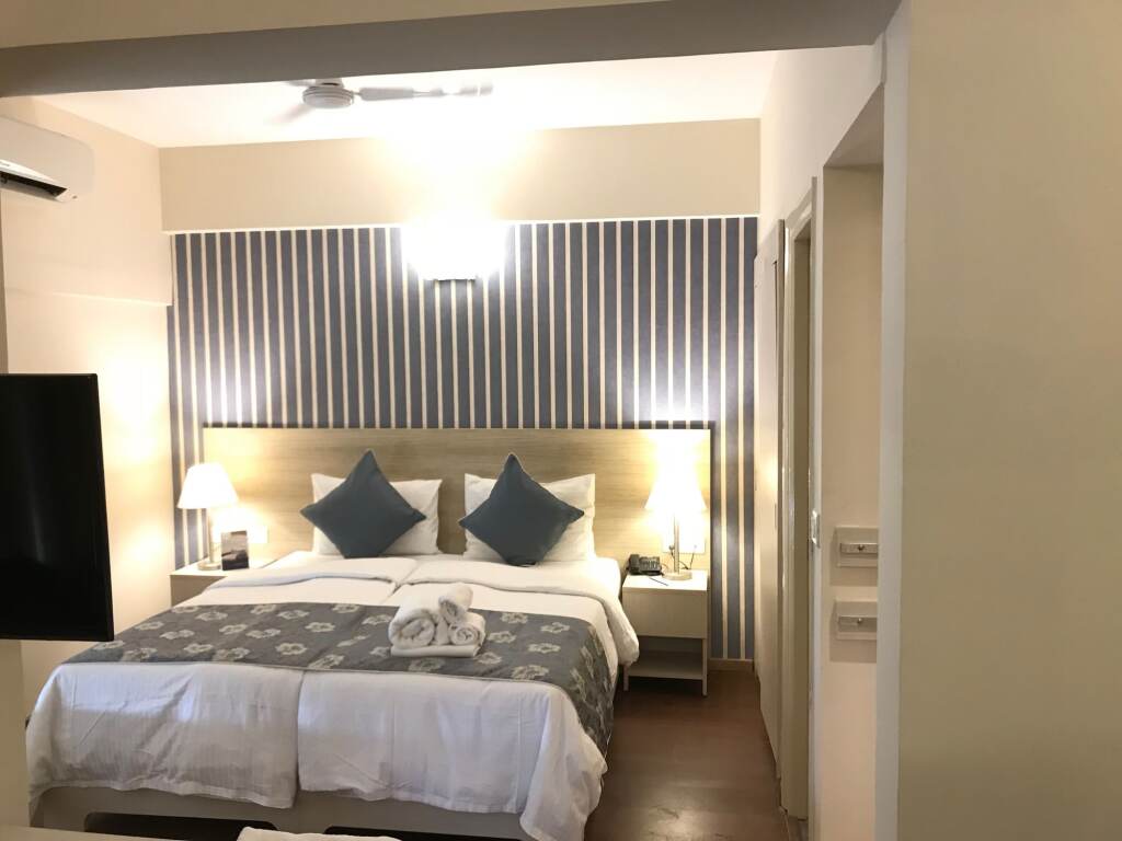 Бангалор: Starlit Suites