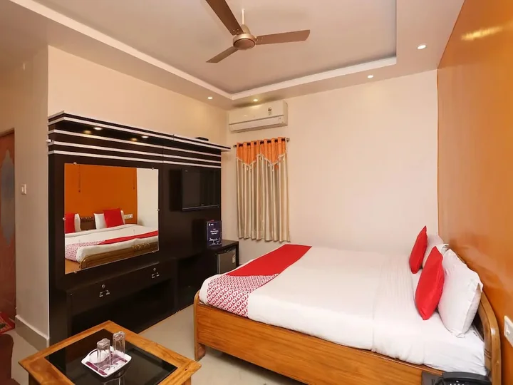 Патна: Hotel New Mega Palace by OYO Rooms
