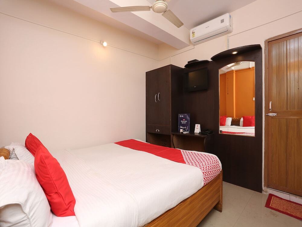 Hotel New Mega Palace by OYO Rooms — фото 2