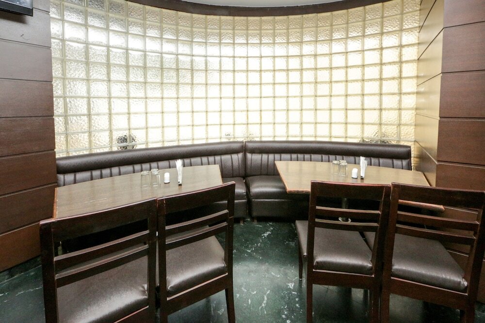 Мумбаи: Lucky Hotel Goregaon