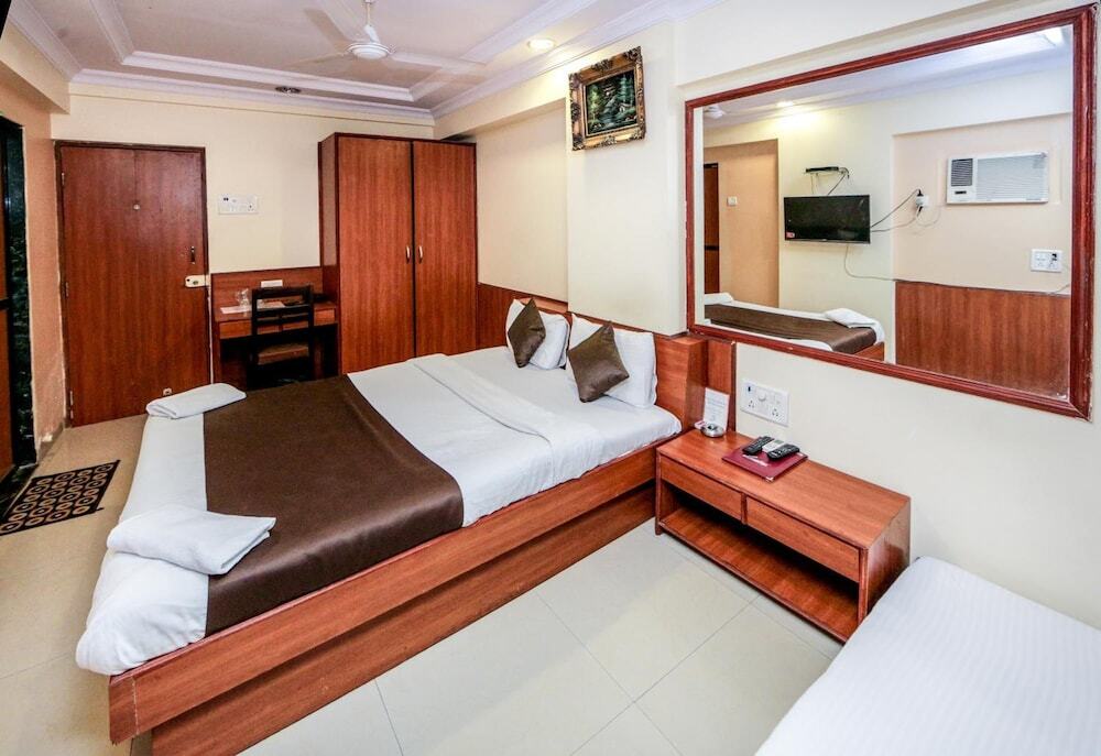 Мумбаи: Lucky Hotel Goregaon